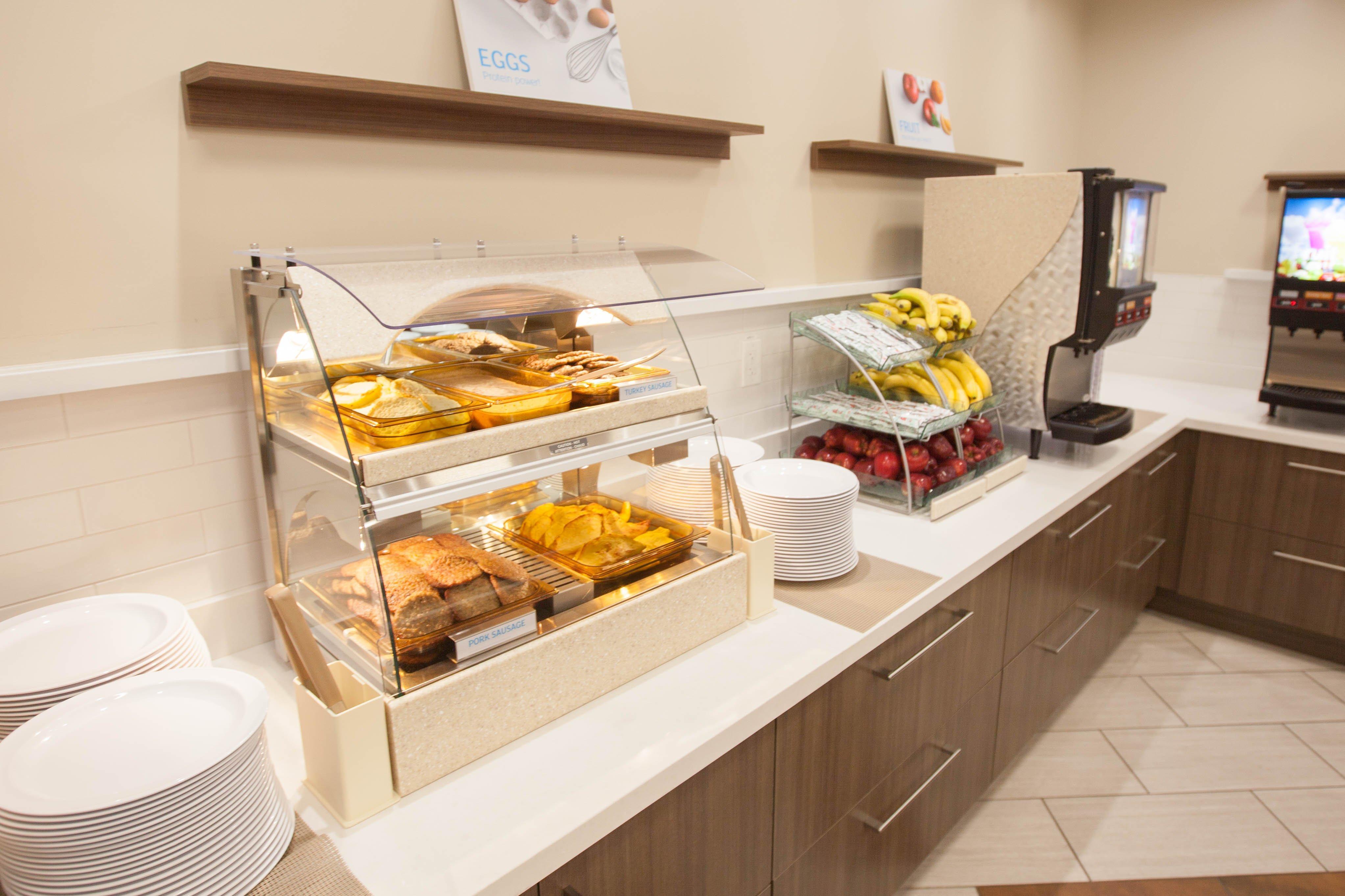 Holiday Inn Express Waikiki By Ihg Гонолулу Экстерьер фото