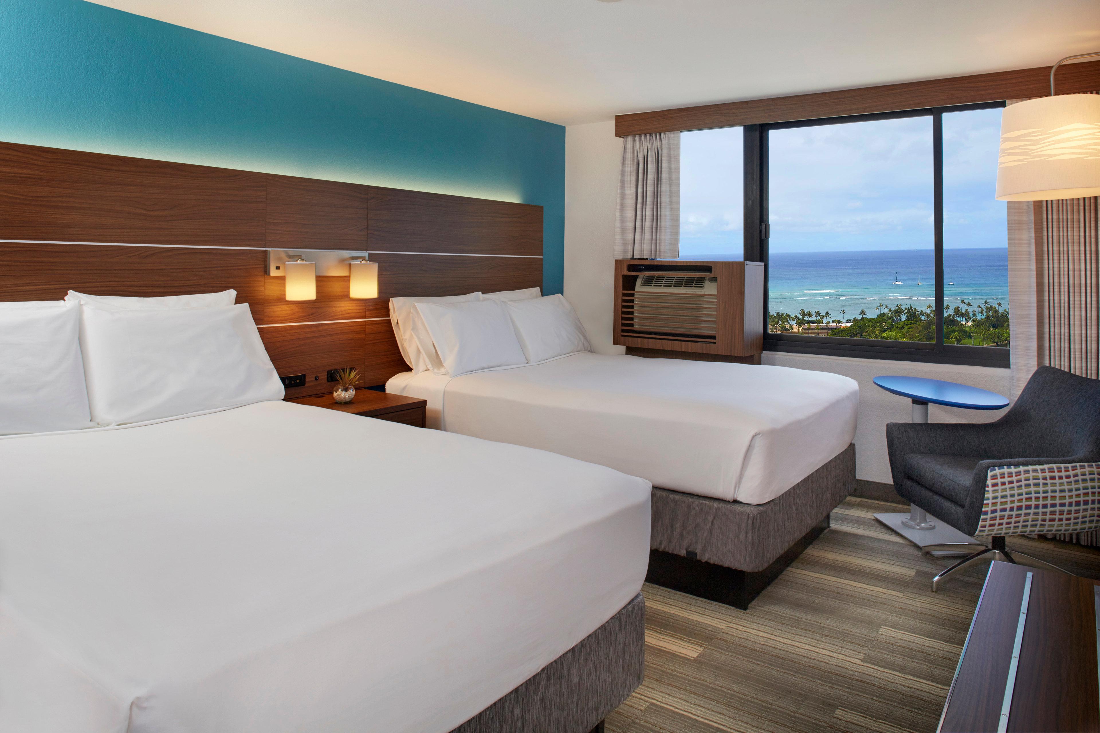 Holiday Inn Express Waikiki By Ihg Гонолулу Экстерьер фото
