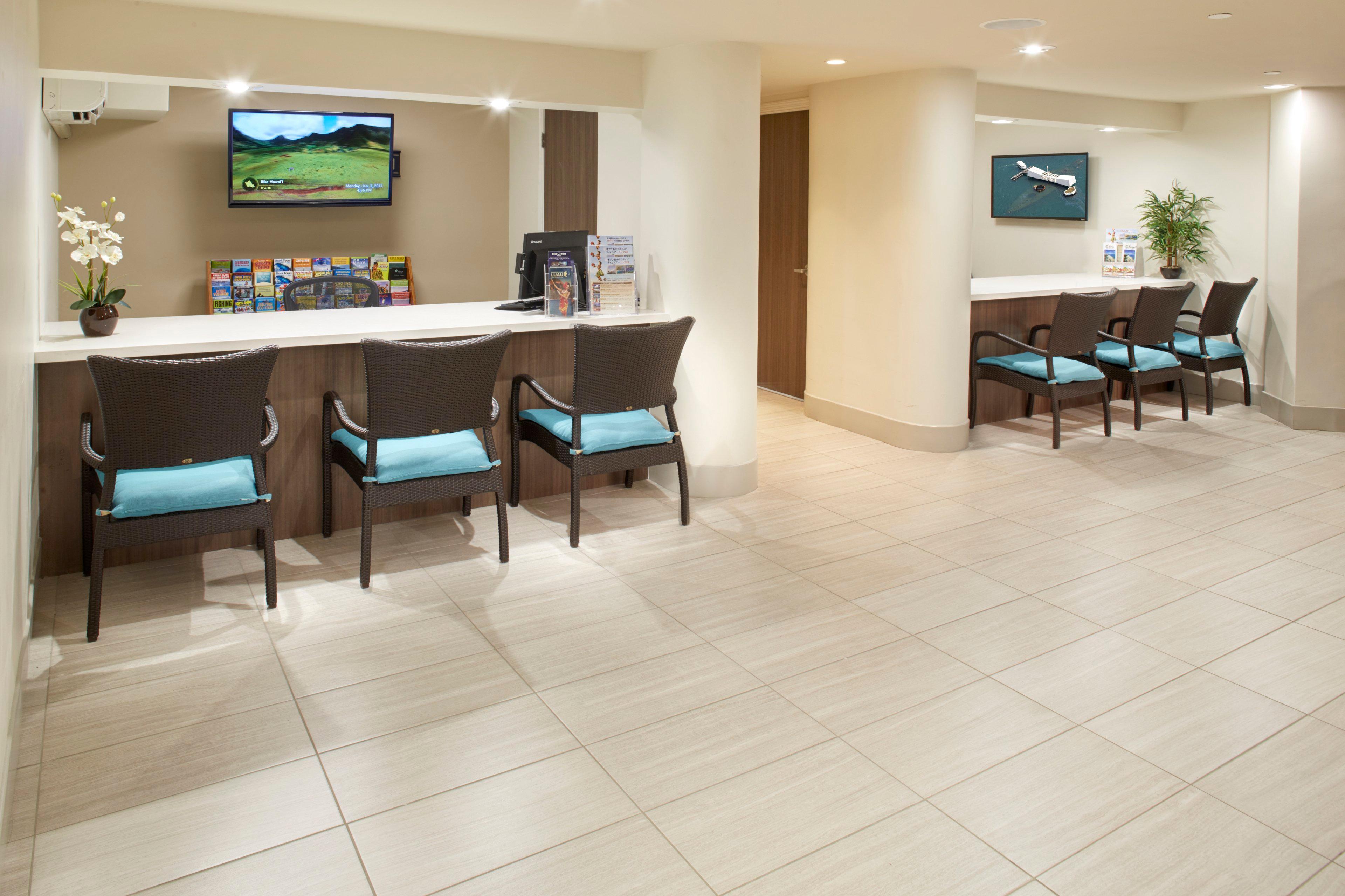 Holiday Inn Express Waikiki By Ihg Гонолулу Экстерьер фото