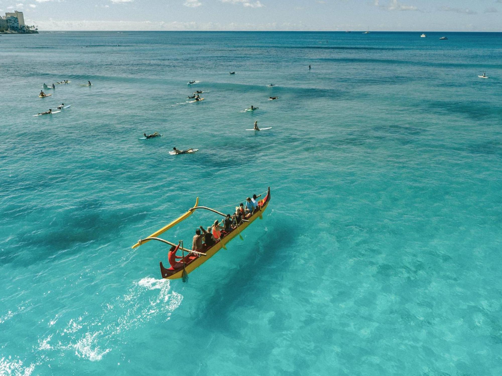 Holiday Inn Express Waikiki By Ihg Гонолулу Экстерьер фото